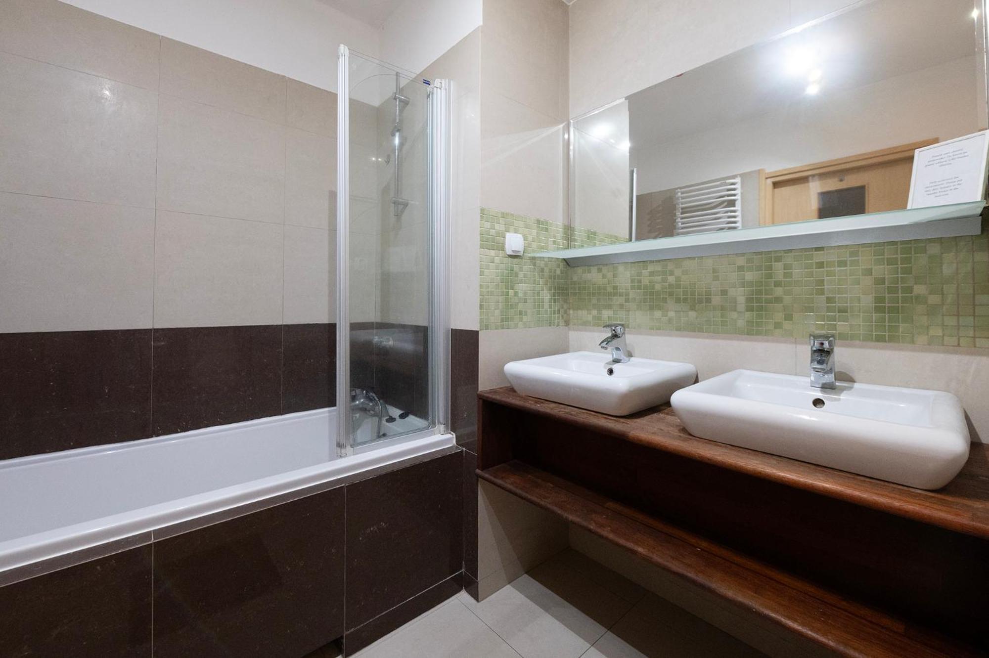 Essence Of Lodz-145M!Central-Secured-Comfy18Ppl!&Freeparking Eksteriør billede